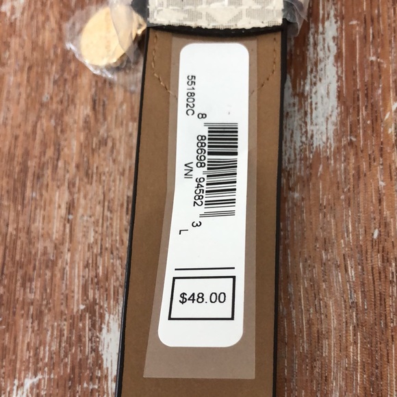 All solid not available - Picture 9 of 16